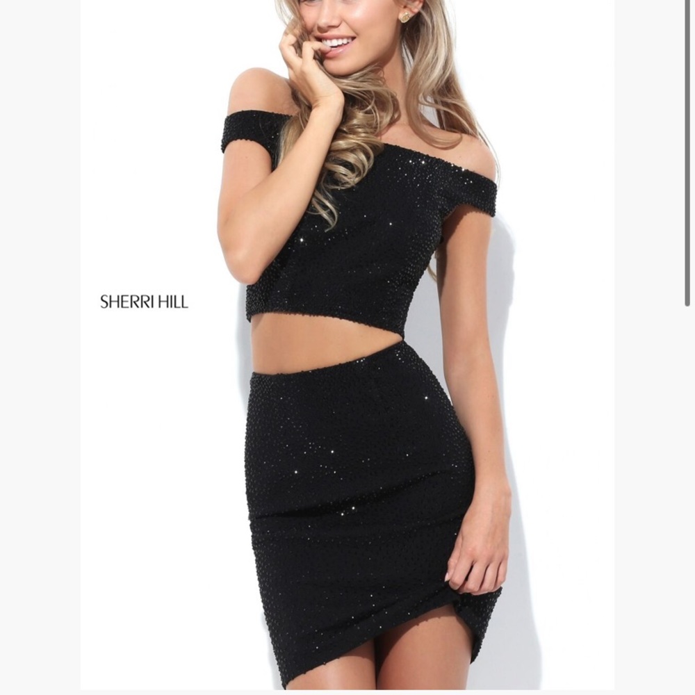 #50701 Sherri Hill Black Dress Black Size 2 - Picture 3 of 15